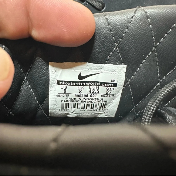 Nike Lebron 13 Lifestyle Black 806396-001 Mens Size 9 Metallic Gold Red - Picture 7 of 9